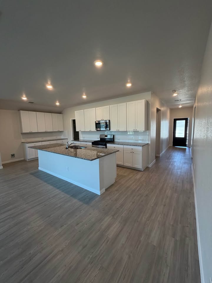 Kitchen with island