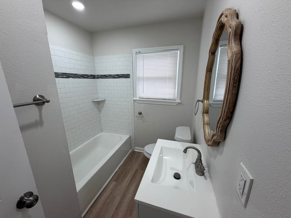 Bathroom with tub