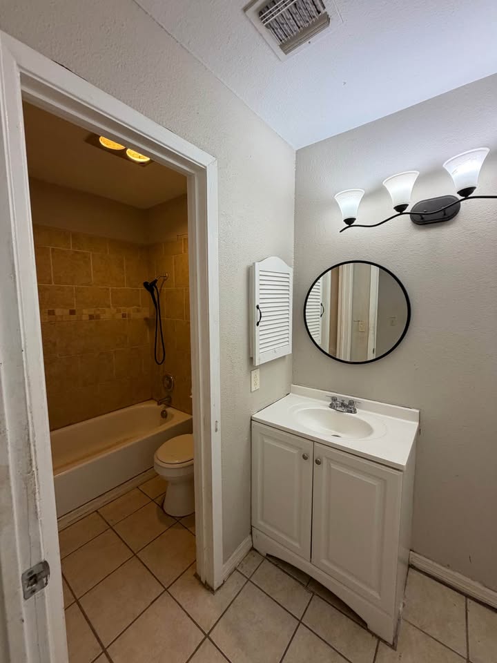 Bathroom with tub