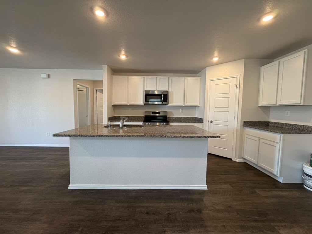 Kitchen with island
